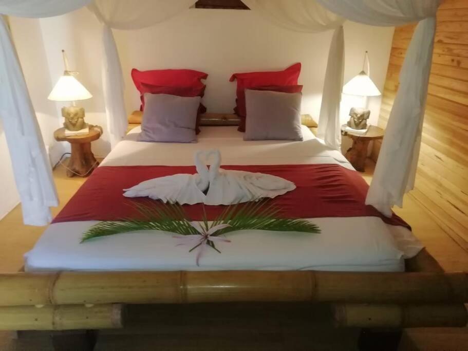 Bungalow Atypique Ti Bambou A 500M De La Plage Sainte-Anne  Eksteriør bilde